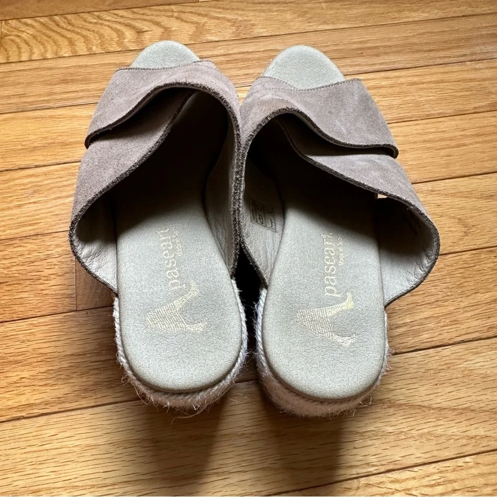 NWOT Anthropologie Paseart Cross Band Suede Espadrilles Size 8